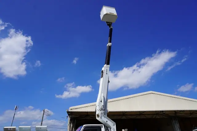 いすゞ エルフ TPG-NKR85AN(2WD)の写真29