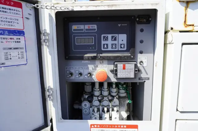 いすゞ エルフ TPG-NKR85AN(2WD)の写真31