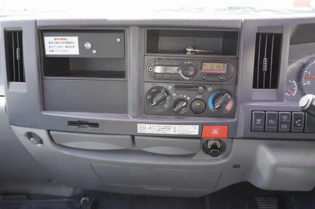 いすゞ エルフ TPG-NKR85AN(2WD)の写真35