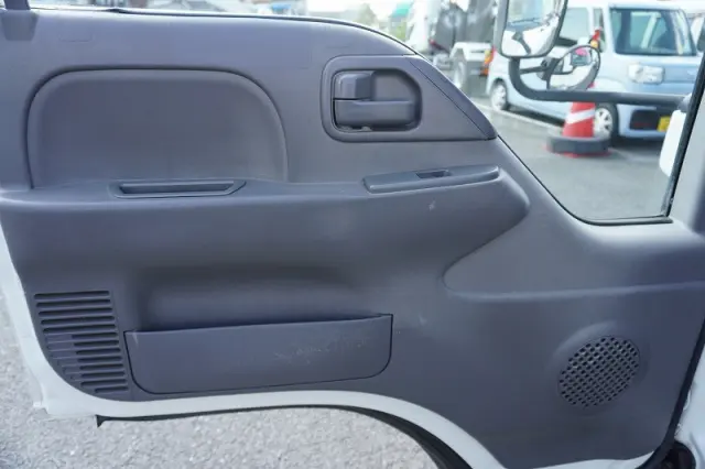 いすゞ エルフ TPG-NKR85AN(2WD)の写真43