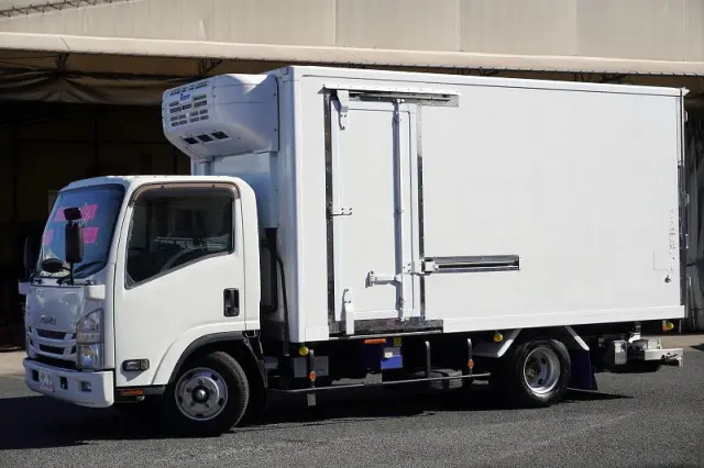 いすゞ エルフ TPG-NPR85AN(2WD)の写真1
