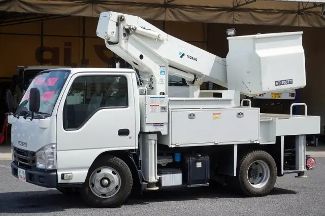 いすゞ エルフ TPG-NKR85AN(2WD)の写真1