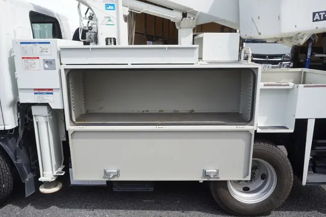 いすゞ エルフ TPG-NKR85AN(2WD)の写真17