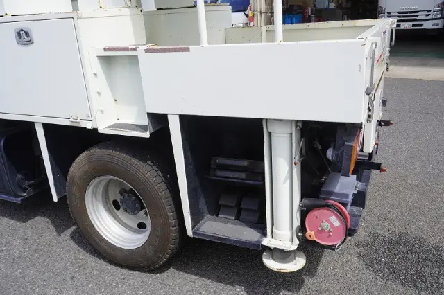 いすゞ エルフ TPG-NKR85AN(2WD)の写真18