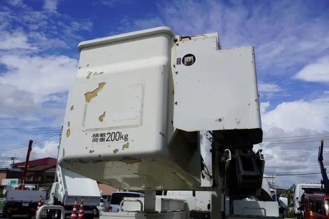 いすゞ エルフ TPG-NKR85AN(2WD)の写真24