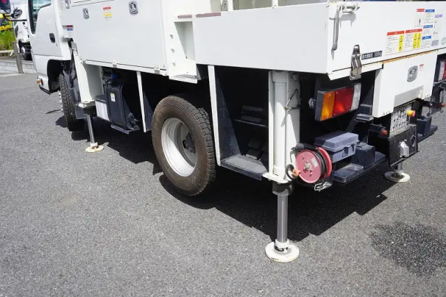 いすゞ エルフ TPG-NKR85AN(2WD)の写真29