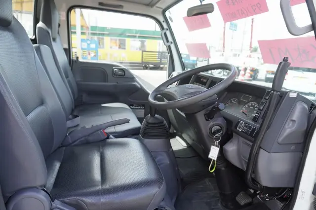 いすゞ エルフ TPG-NKR85AN(2WD)の写真42