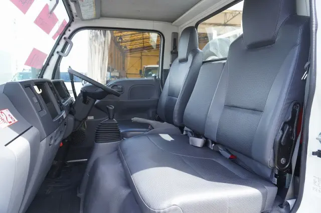 いすゞ エルフ TPG-NKR85AN(2WD)の写真44