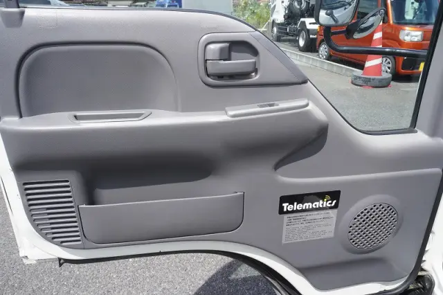 いすゞ エルフ TPG-NKR85AN(2WD)の写真45