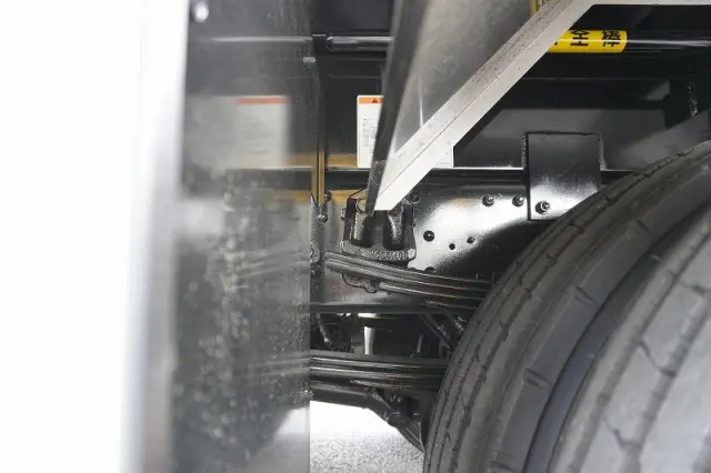 三菱 ファイター 2KG-FK62FZ(2WD)の写真11