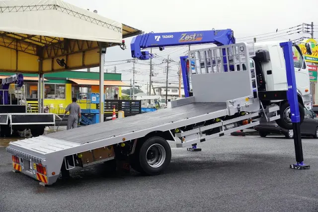 三菱 ファイター 2KG-FK62FZ(2WD)の写真9