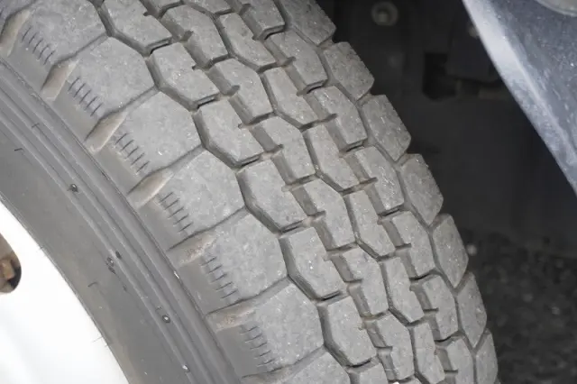 いすゞ エルフ TPG-NKR85AN(2WD)の写真9