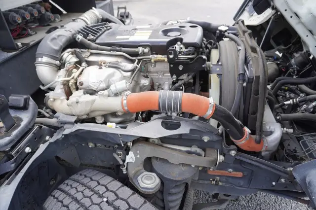 いすゞ エルフ TPG-NKR85AN(2WD)の写真15