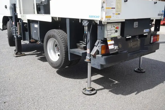 いすゞ エルフ TPG-NKR85AN(2WD)の写真28