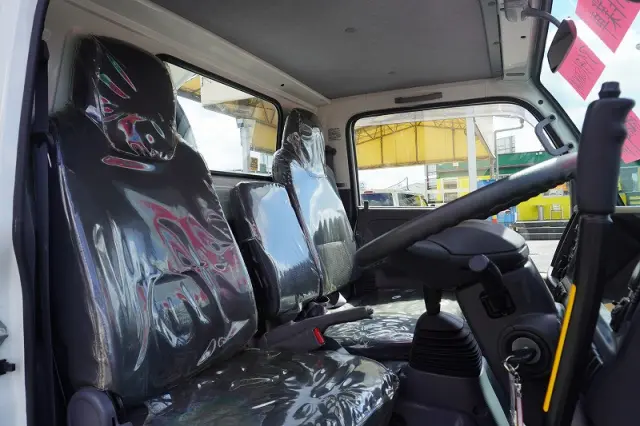 いすゞ エルフ TPG-NKR85AN(2WD)の写真39