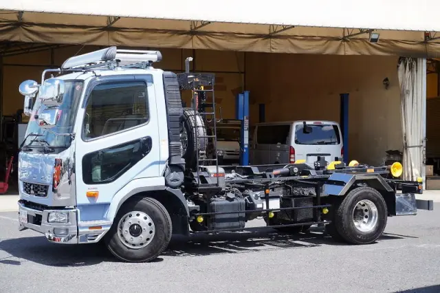 三菱 ファイター 2KG-FK72F(2WD)の写真1