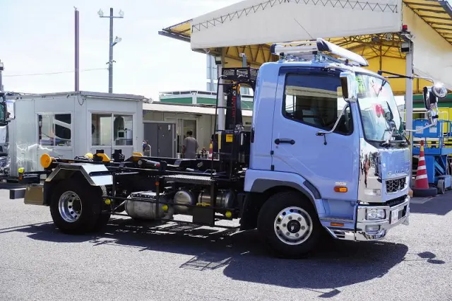 三菱 ファイター 2KG-FK72F(2WD)の写真6