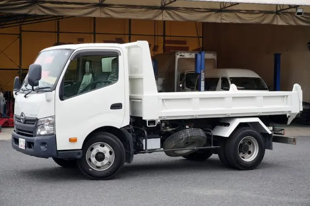 日野 デュトロ TKG-XZU700X(2WD)の写真1