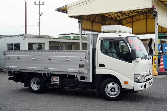 トヨタ ダイナ 2RG-XZU645(2WD)の写真6