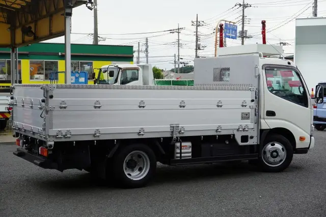 トヨタ ダイナ 2RG-XZU645(2WD)の写真8
