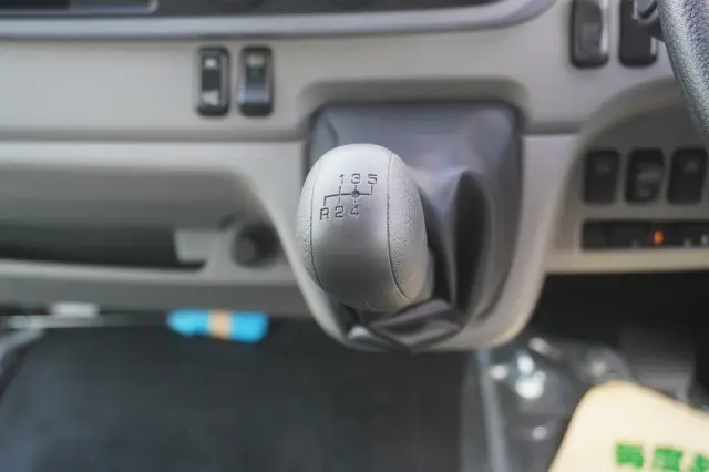 三菱 キャンター 2RG-FEB50(2WD)の写真32