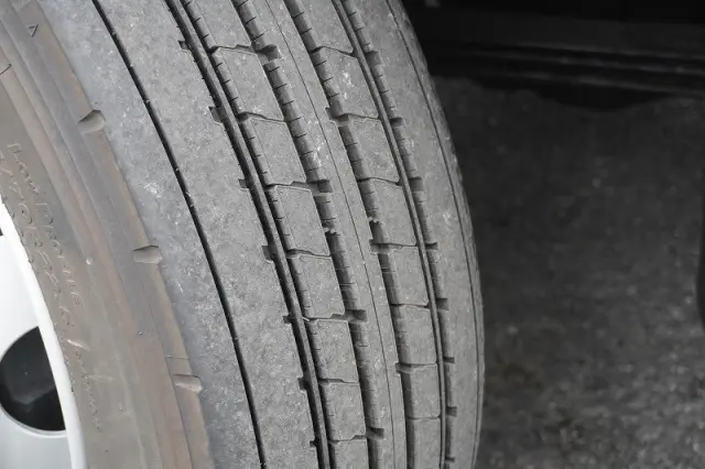 三菱 ファイター 2DG-FQ62F(6x4)の写真9