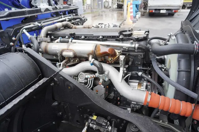 三菱 ファイター 2DG-FQ62F(6x4)の写真16