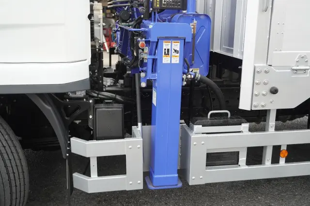 三菱 ファイター 2DG-FQ62F(6x4)の写真27