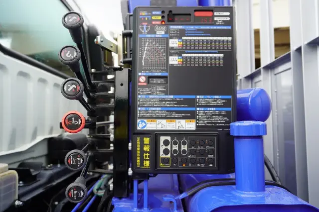 三菱 ファイター 2DG-FQ62F(6x4)の写真33