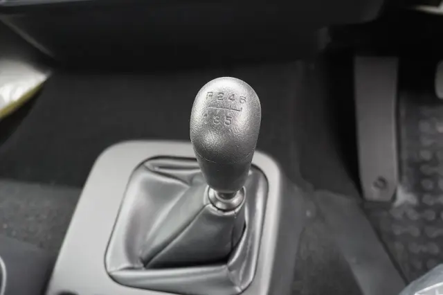 三菱 ファイター 2DG-FQ62F(6x4)の写真36