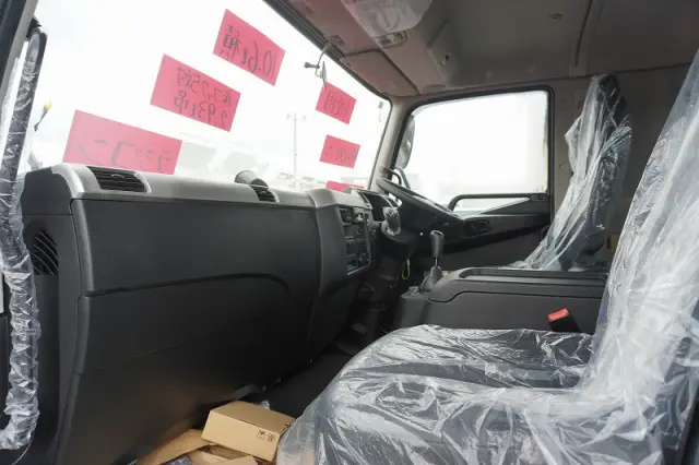 三菱 ファイター 2DG-FQ62F(6x4)の写真44