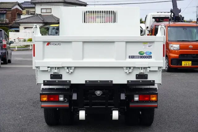三菱 キャンター 2RG-FBA60(2WD)の写真4