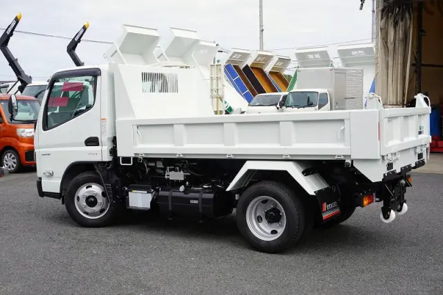 三菱 キャンター 2RG-FBA60(2WD)の写真7