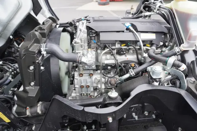 三菱 キャンター 2RG-FBA60(2WD)の写真14
