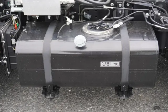 三菱 キャンター 2RG-FBA60(2WD)の写真17