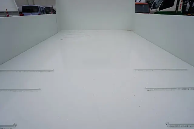 三菱 キャンター 2RG-FBA60(2WD)の写真21