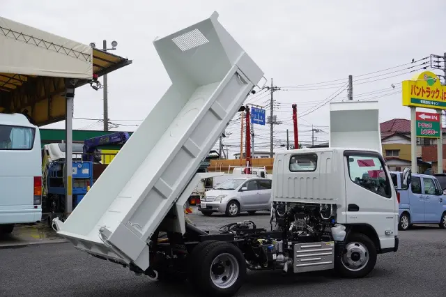 三菱 キャンター 2RG-FBA60(2WD)の写真26