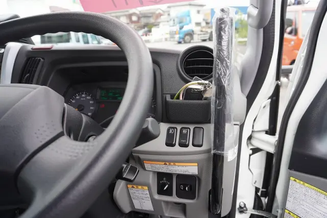 三菱 キャンター 2RG-FBA60(2WD)の写真32