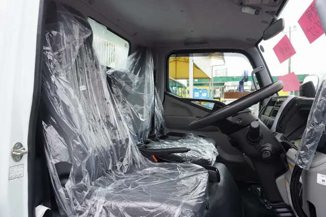 三菱 キャンター 2RG-FBA60(2WD)の写真34