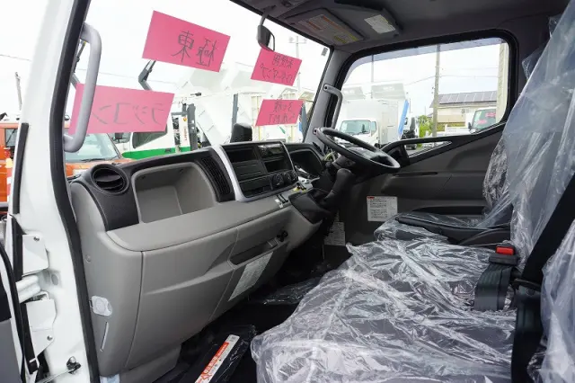 三菱 キャンター 2RG-FBA60(2WD)の写真36