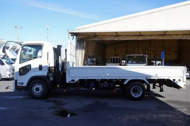 いすゞ フォワード 2PG-FRR90S2(2WD)の写真3