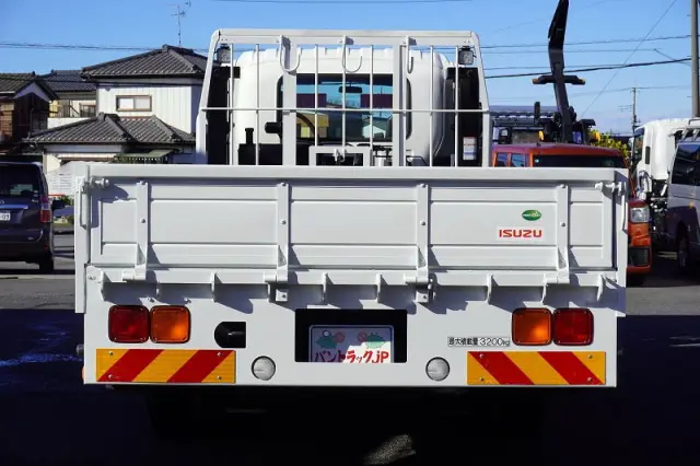 いすゞ フォワード 2PG-FRR90S2(2WD)の写真4