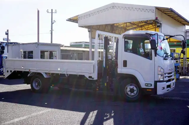 いすゞ フォワード 2PG-FRR90S2(2WD)の写真6