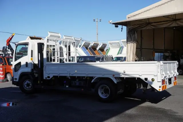 いすゞ フォワード 2PG-FRR90S2(2WD)の写真7