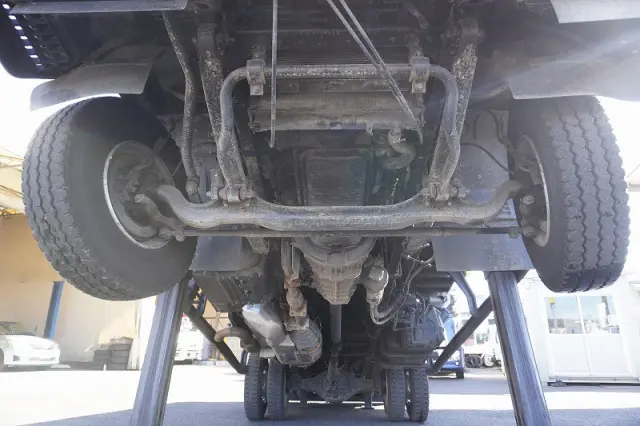 いすゞ フォワード 2PG-FRR90S2(2WD)の写真14