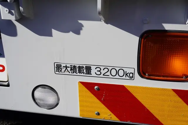 いすゞ フォワード 2PG-FRR90S2(2WD)の写真21