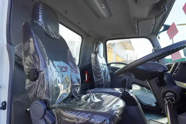 いすゞ フォワード 2PG-FRR90S2(2WD)の写真37