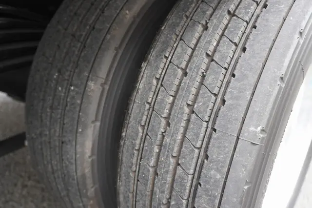 三菱 ファイター 2DG-FQ62F(6x4)の写真11