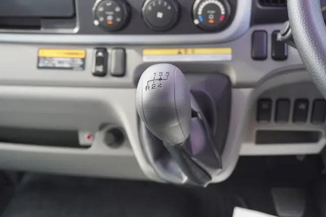 三菱 キャンター 2RG-FEB80(2WD)の写真32