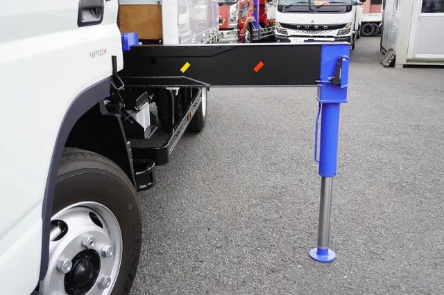 三菱 キャンター 2PG-FEB80(2WD)の写真25